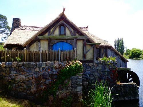 how long does hobbiton tour take